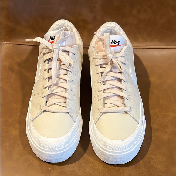 Nike Court Legacy Lift - Picture 2 of 4